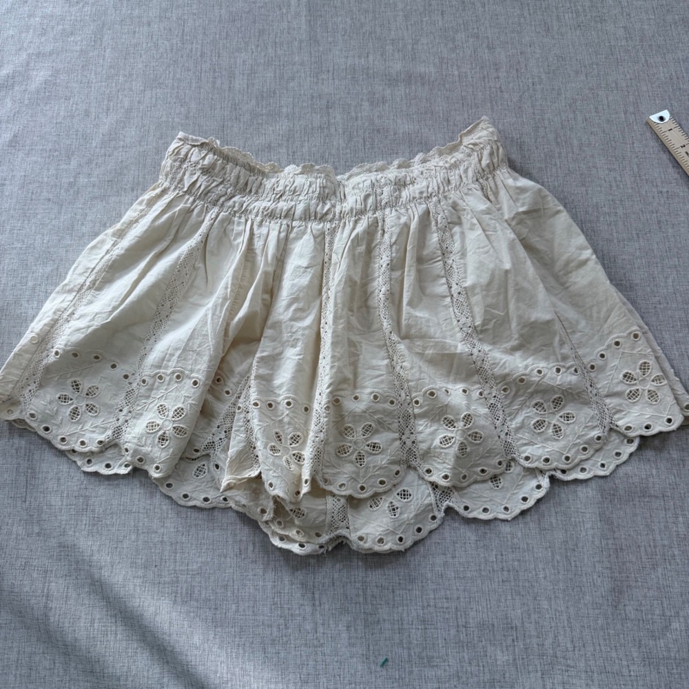 Zara Shorts Womens Large Scalloped Hem Cream Eyelet Lace Flowy Romantic Coquette